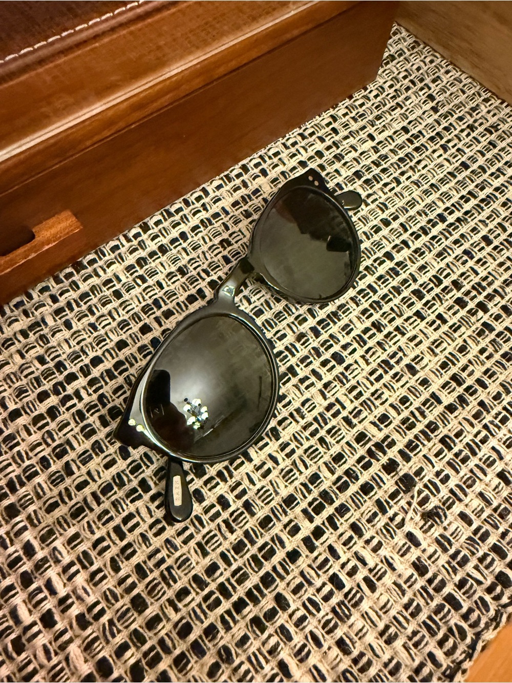 Classic Black Round Sunglasses RAEN Remmy 49